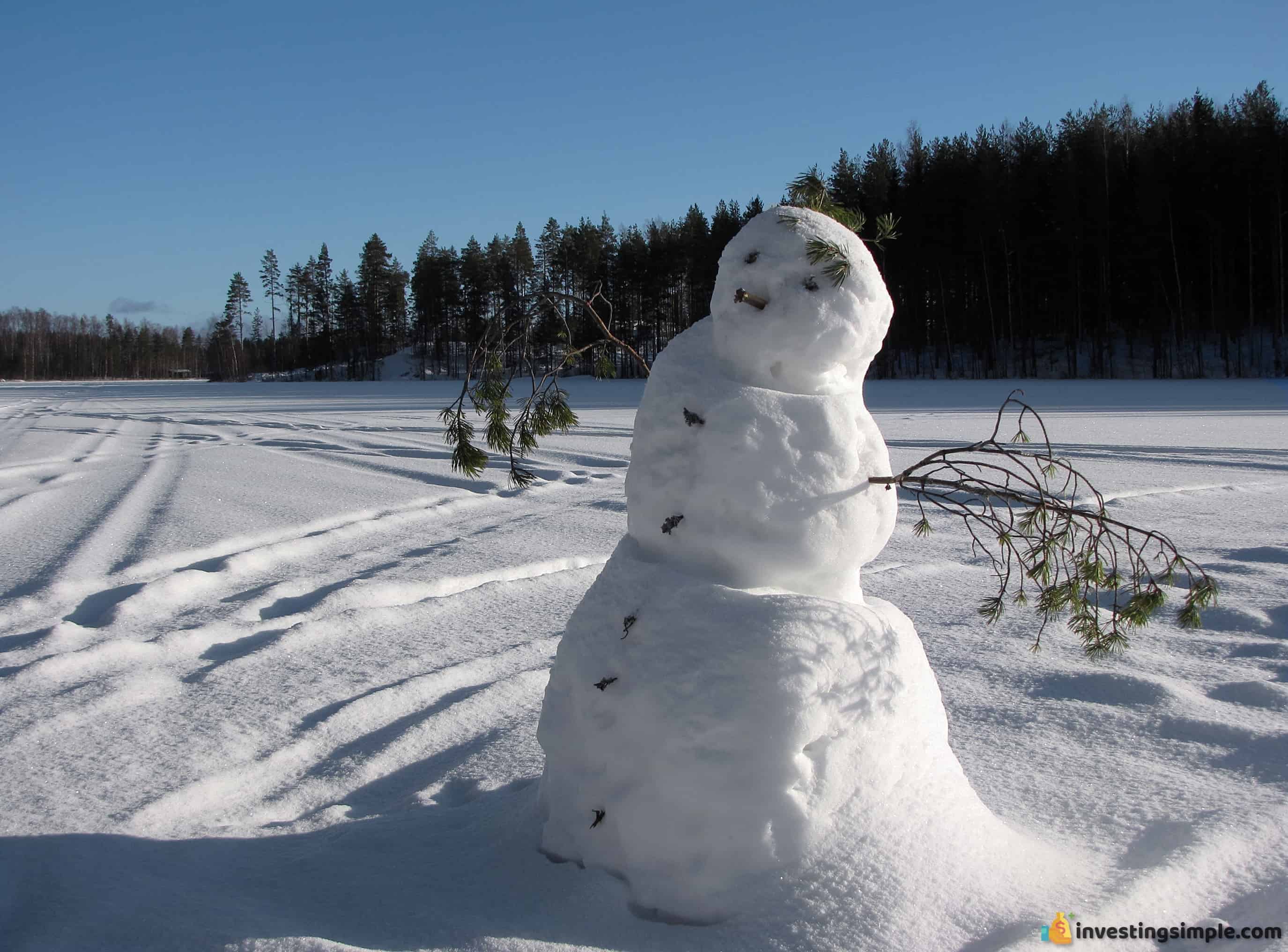 Snowman_on_frozen_lake.jpg