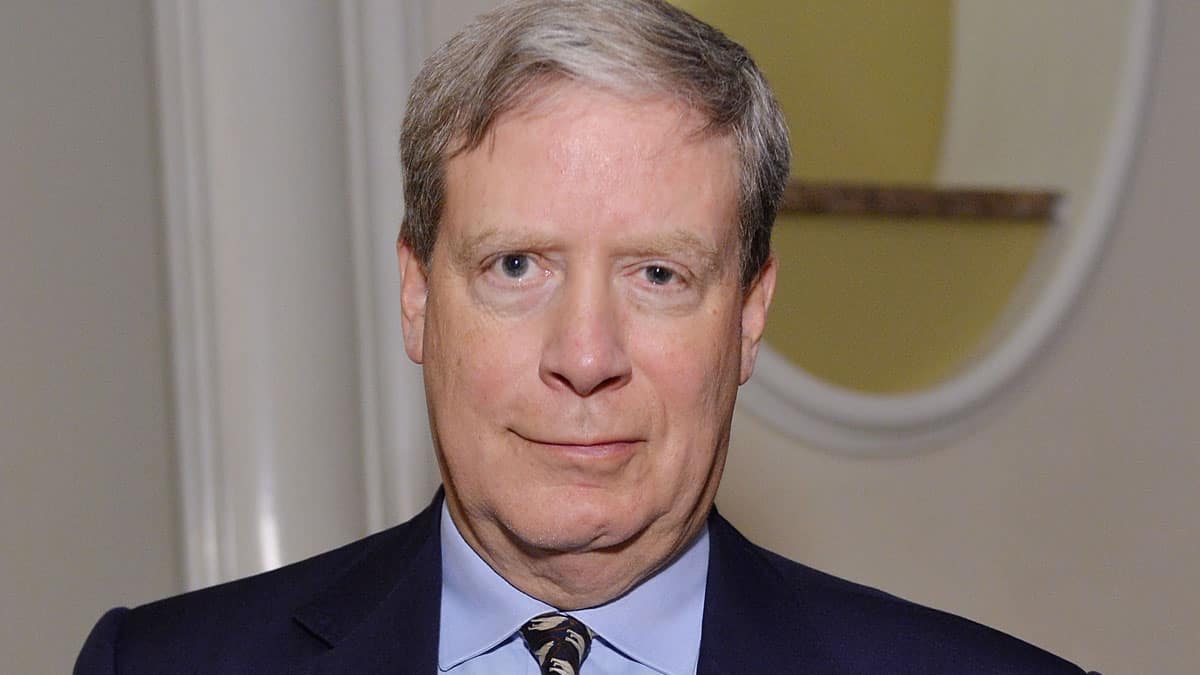Stan Druckenmiller active vs passive investing strategies